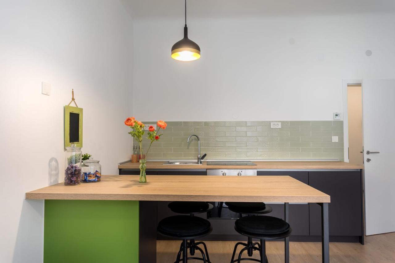 Go2Zagreb Chick Apartment Private Parking Available Екстериор снимка
