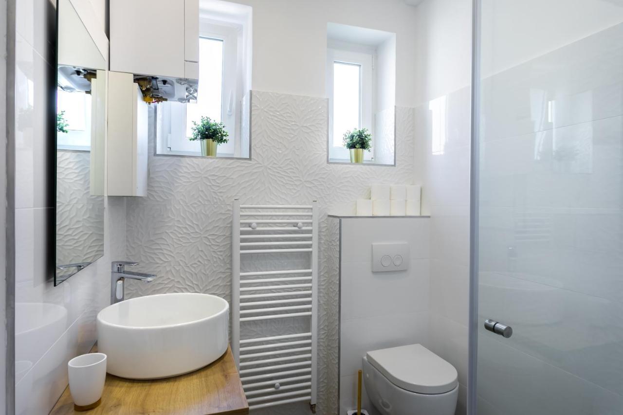 Go2Zagreb Chick Apartment Private Parking Available Екстериор снимка